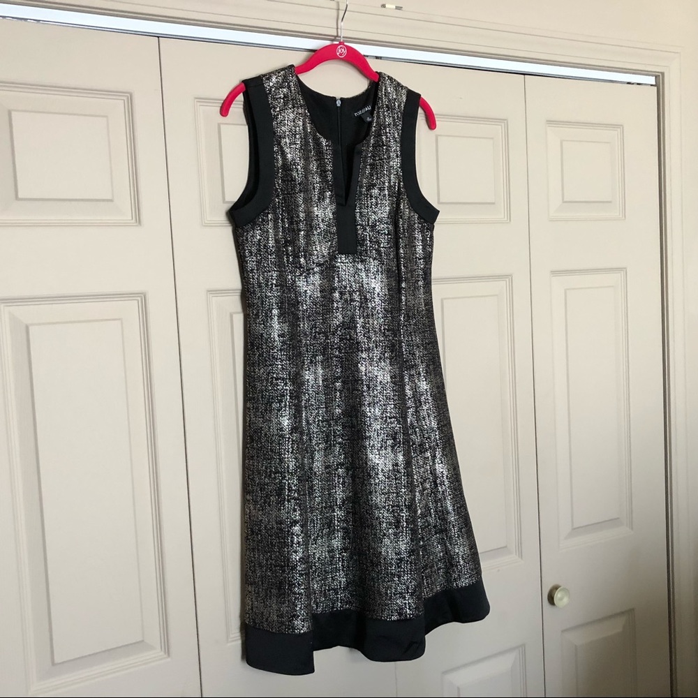 Roz & Ali black and gold sleeveless dress. Size 12